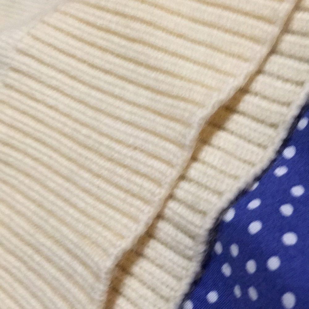 Sweater - Picture 5 of 5
